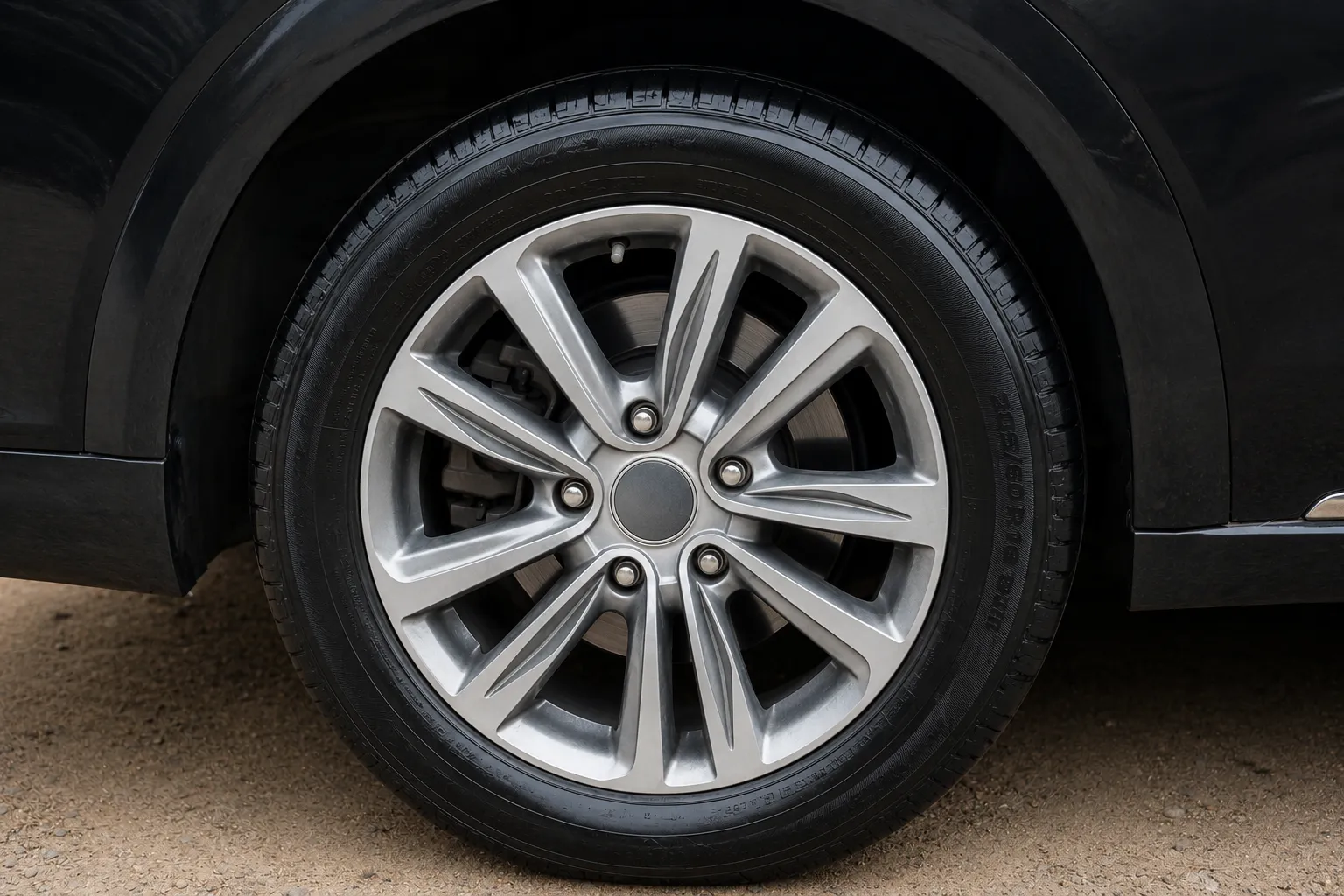 Best tyre polish applied on car tyre showing deep black shine and long-lasting protection